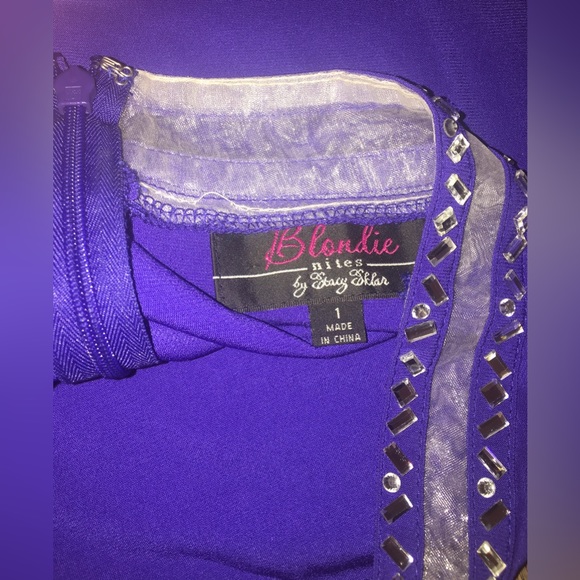 Juniorโs Two Piece Formal Dress Size 1 - Picture 11 of 12